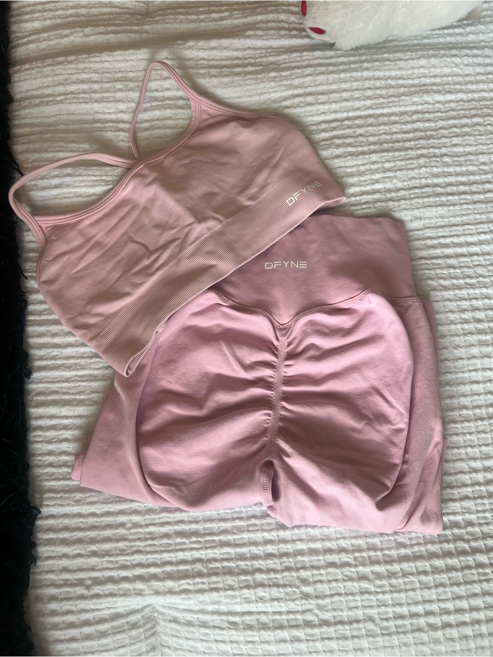DFYNE Women's Light Pink Seamless Workout Set